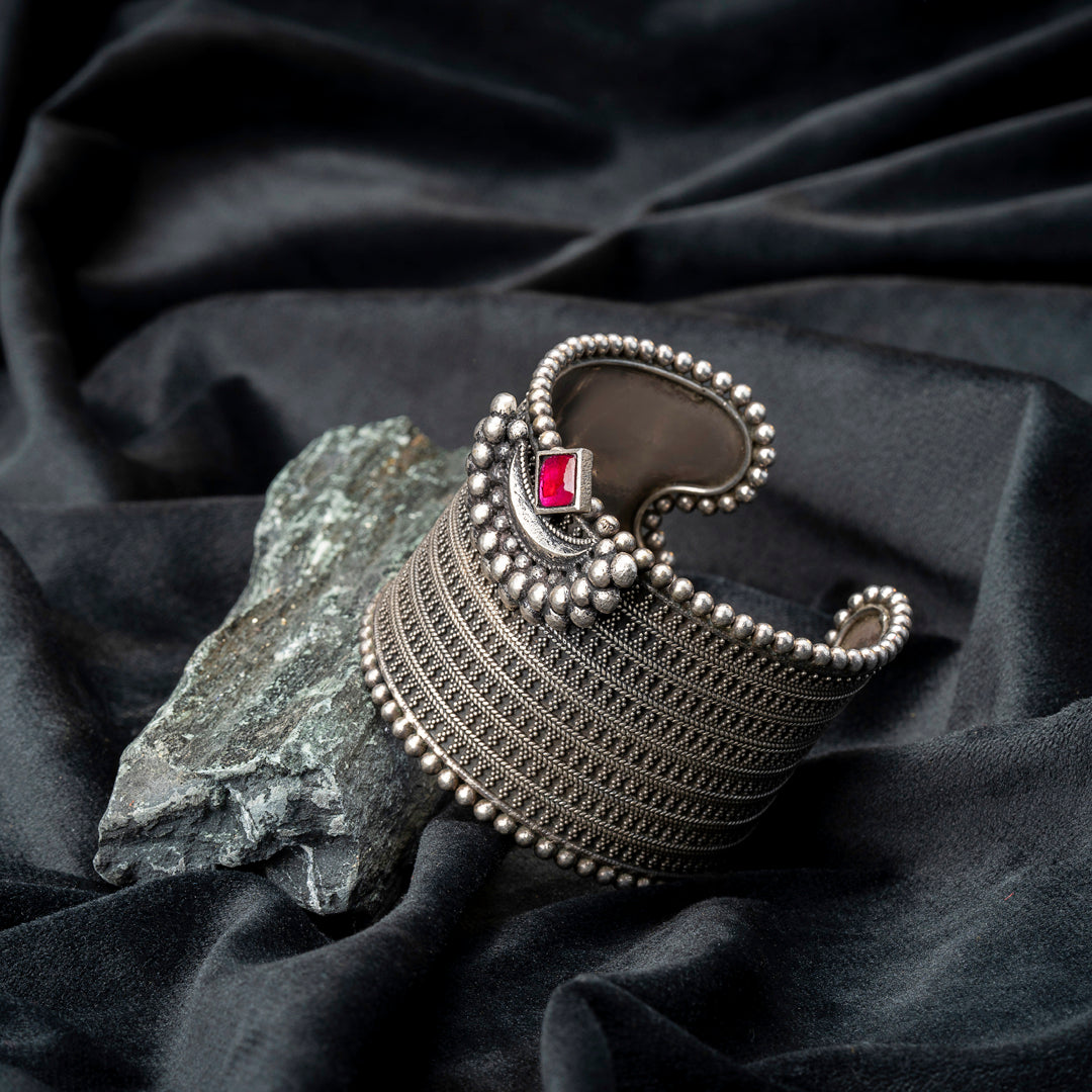 Oxidised Handcuff
