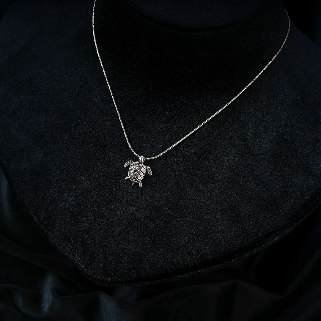 Silver Turtle Pendant Necklace