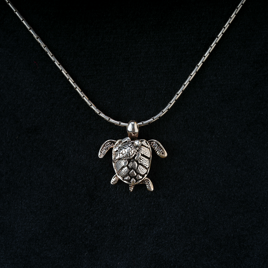 Silver Turtle Pendant Necklace