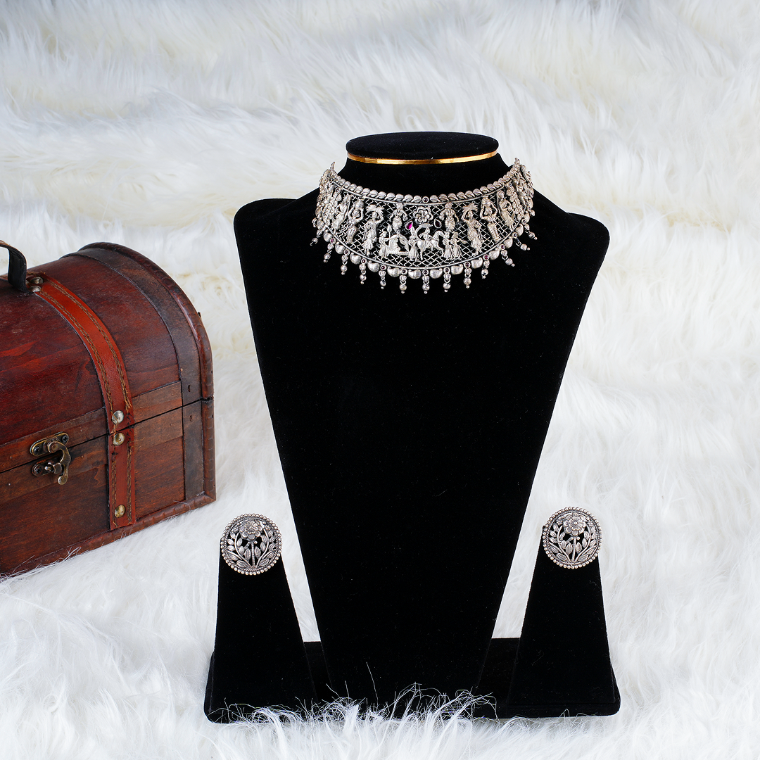 Royal Heritage Silver Choker Set