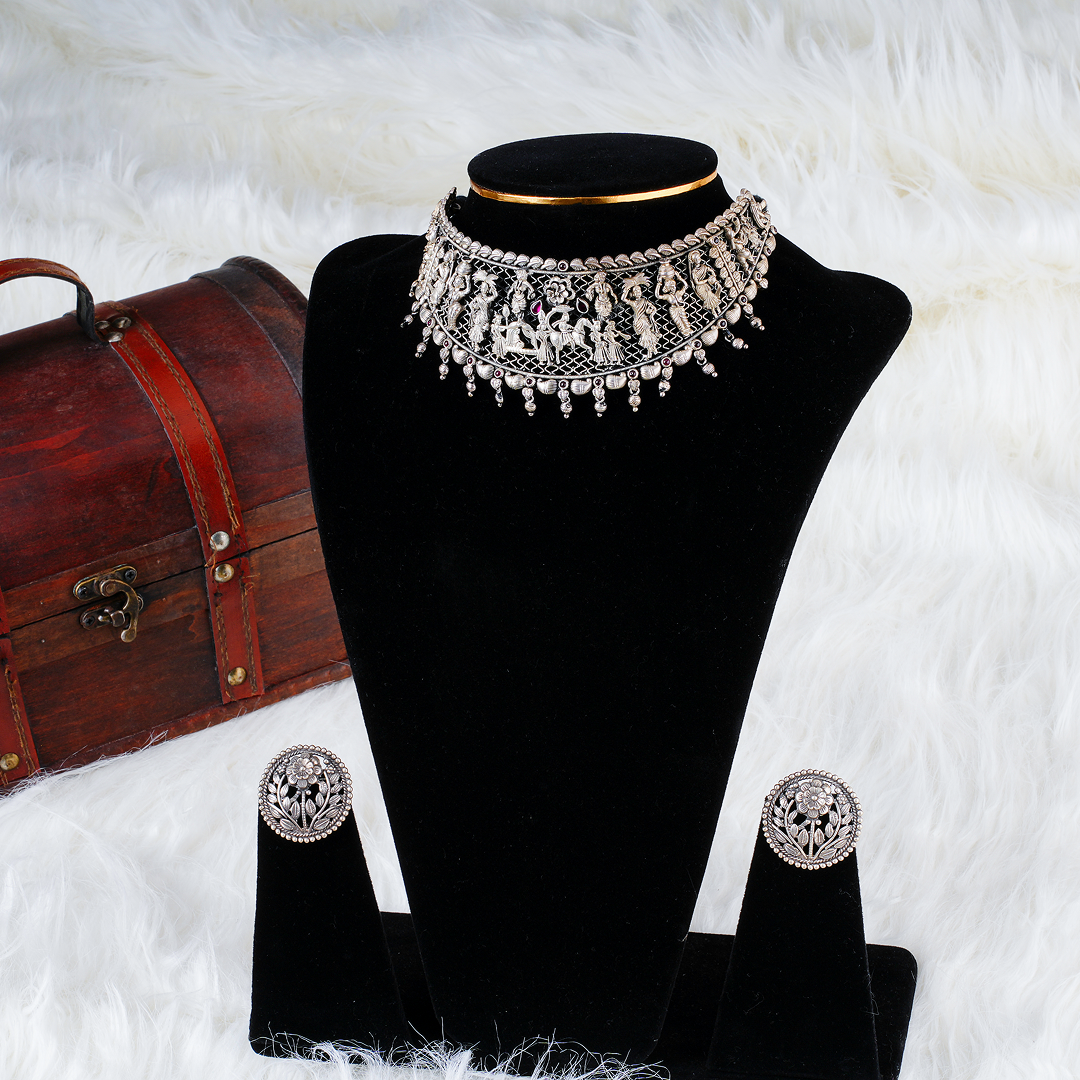 Royal Heritage Silver Choker Set