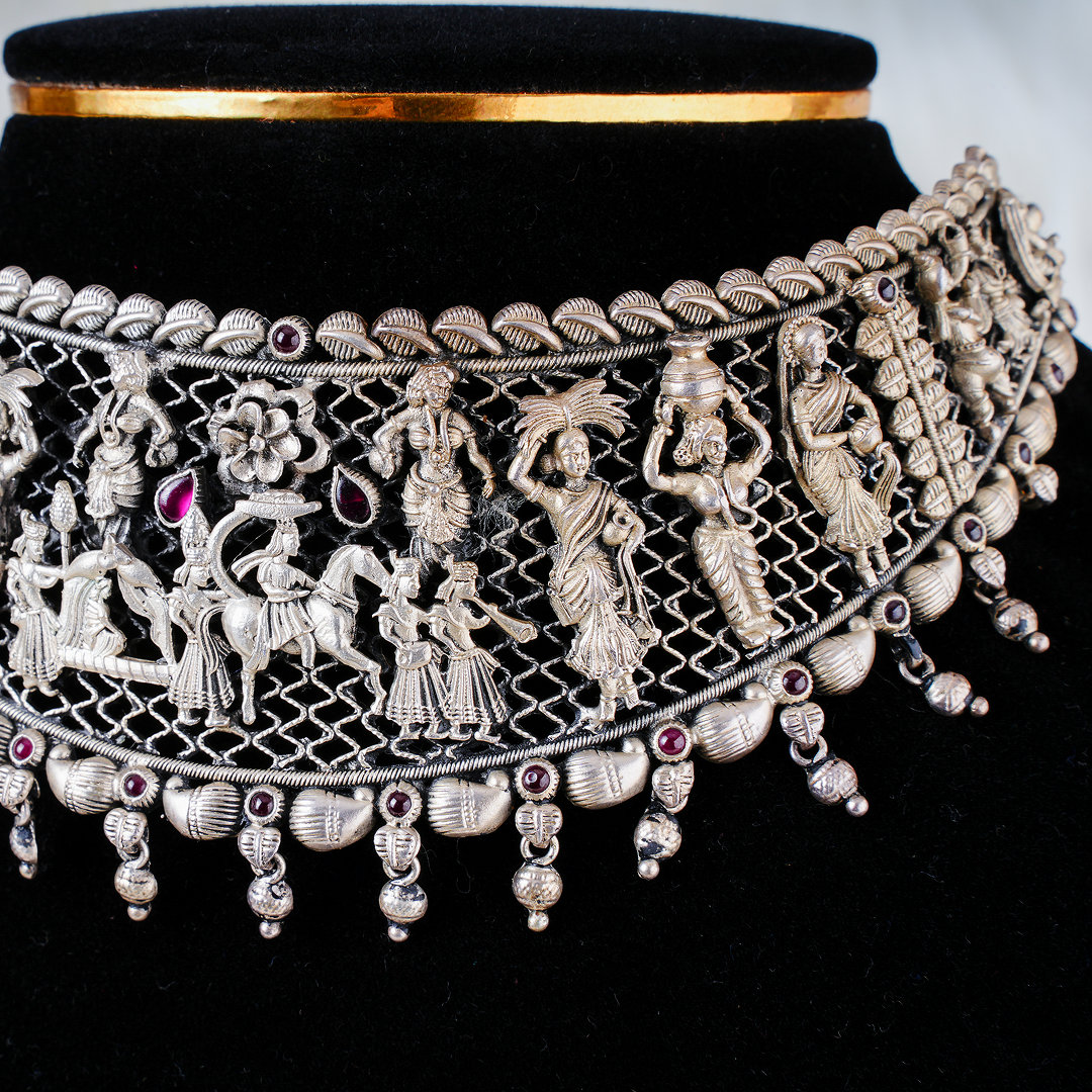 Royal Heritage Silver Choker Set